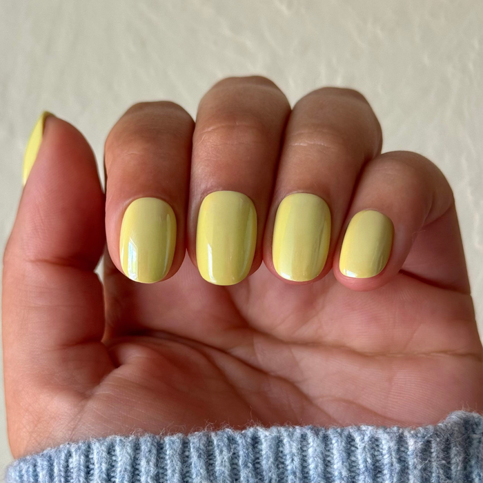 Citrus Chrome - Press-On | Extra Short | Round with bright yellow shimmery chrome finish for easy at-home manicure