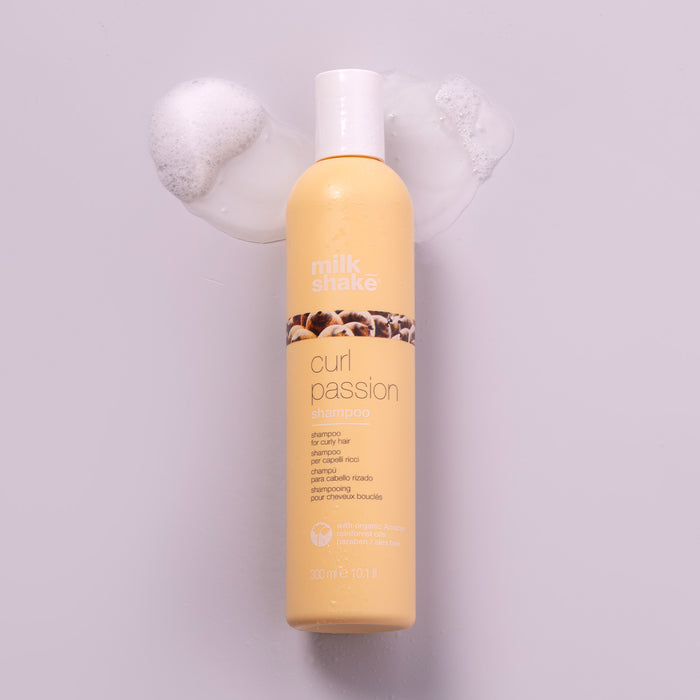 milk-shake-curl-passion-shampoo-lifestyle