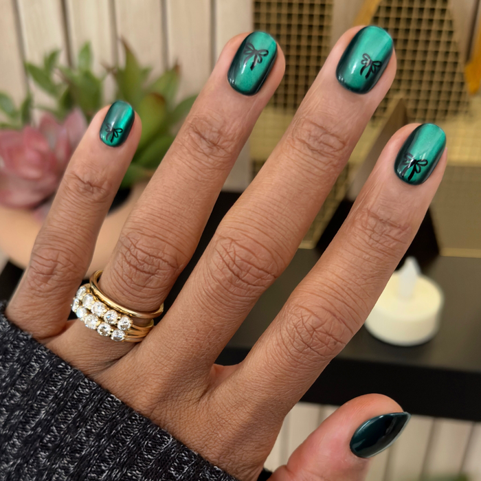 Emerald Velvet with Black Bow - Tab Press-On | Extra Short | Round