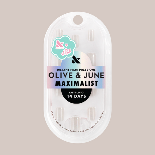 Marshmallow Velvet - Press-On | Extra Short | Squoval clear packaging with velvet effect false nails and mani essentials inside