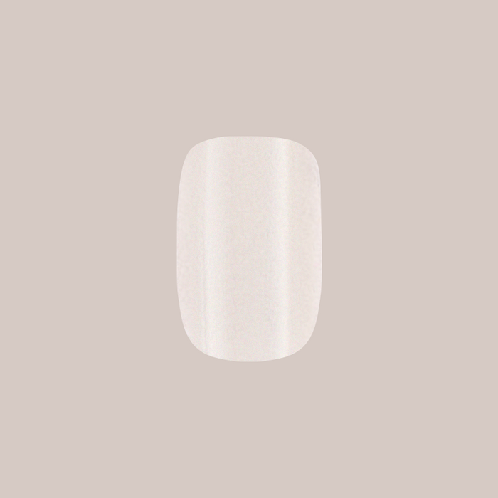 Marshmallow Velvet - Press-On | Extra Short | Squoval single white velvet effect false nail for quick at home mani.