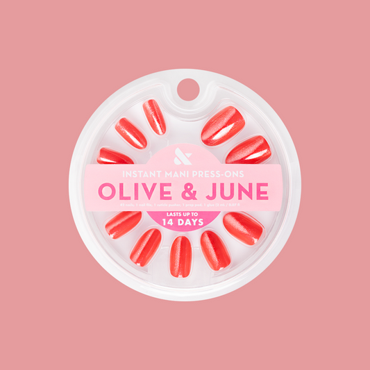 Rodeo Queen - Press-On | Medium | Oval false nails in bright pinky-red shimmer for quick and easy at-home mani.