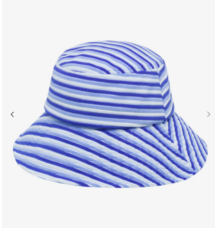 Roxy Crowded Beachfront - Bucket Hat