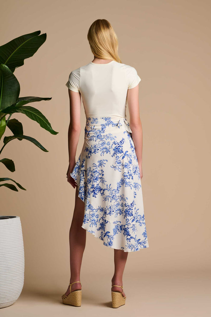 Color_Vanilla China Blue Damask