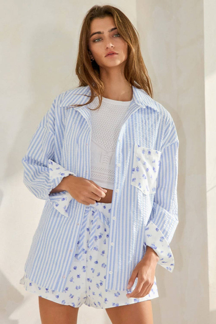T2494 Floral Contrast Detail Button-Down Shirts
: Ivory multi / S-M-L (2-2-2)