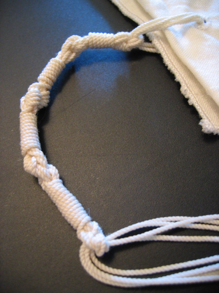THICK White Sheep Wool Tzitzit Strings (12ct.) - Mitzvahland.com